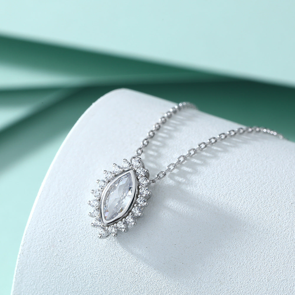 S925 Sterling Silver Full Diamond Fashion Sunflower Clavicle Chain Pendant Necklace
